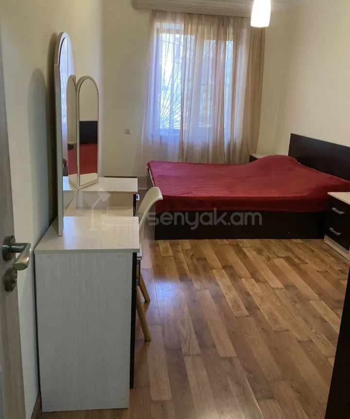 2 Սենյականոց Բնակարան Քարե Շենքում, 58քմ, 2/4 հարկ, Կապիտալ Վերանորոգված, Կահավորված, Արևկող