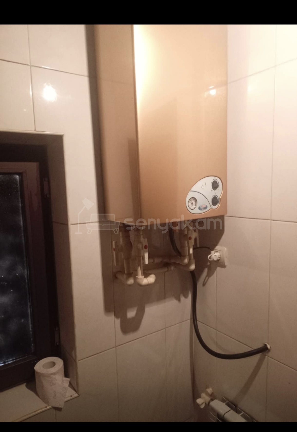 2 Սենյականոց Բնակարան Քարե Շենքում, 56քմ, 1/5 հարկ, Նորմալ Վիճակում, Կահավորված