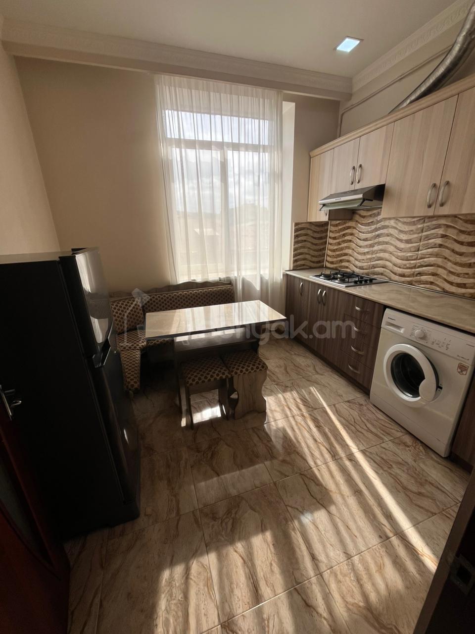 1 Սենյականոց Բնակարան, 45քմ, 3/5 հարկ, Դիզայներական Վերանորոգված