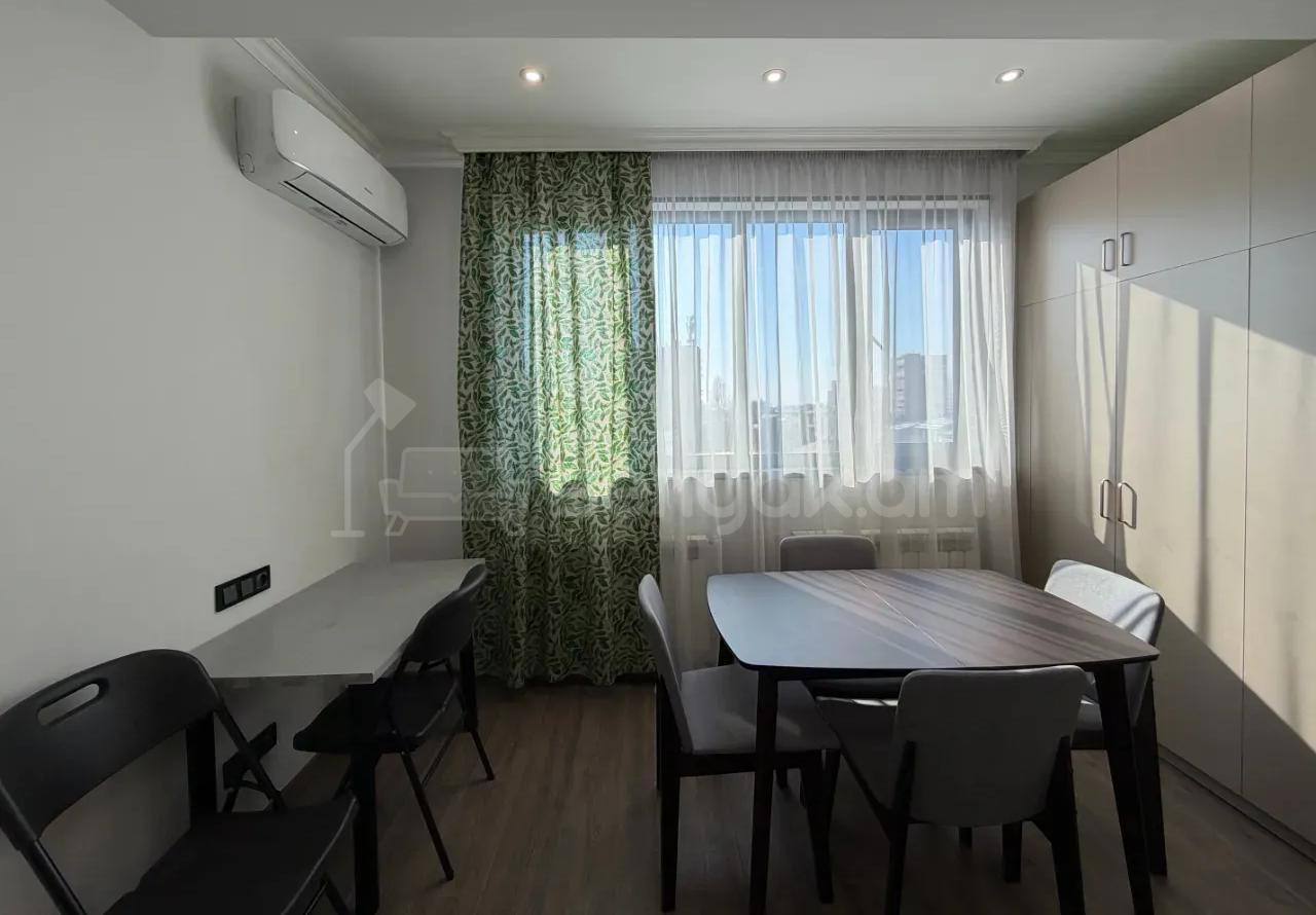 1 Սենյականոց Բնակարան, 50քմ, 7/15 հարկ, Դիզայներական Վերանորոգված