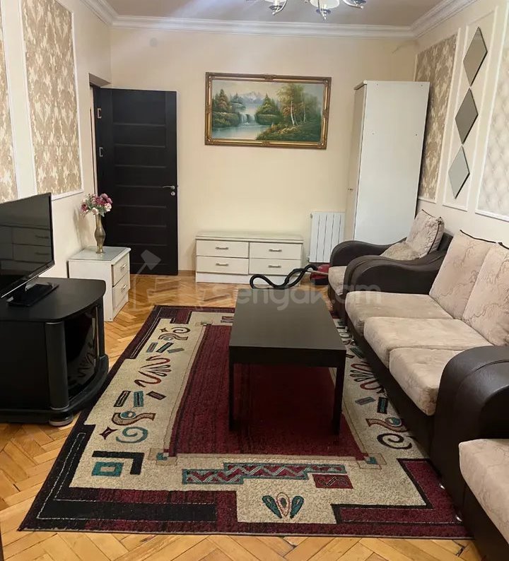 2 Սենյականոց Բնակարան Քարե Շենքում, 45քմ, 4/5 հարկ, Կապիտալ Վերանորոգված