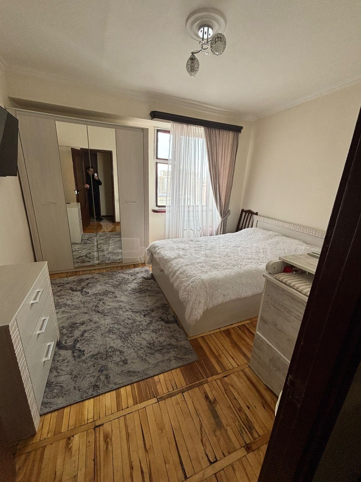 4 Սենյականոց Բնակարան, 90քմ, 6/9 հարկ, Կոսմետիկ Վերանորոգված