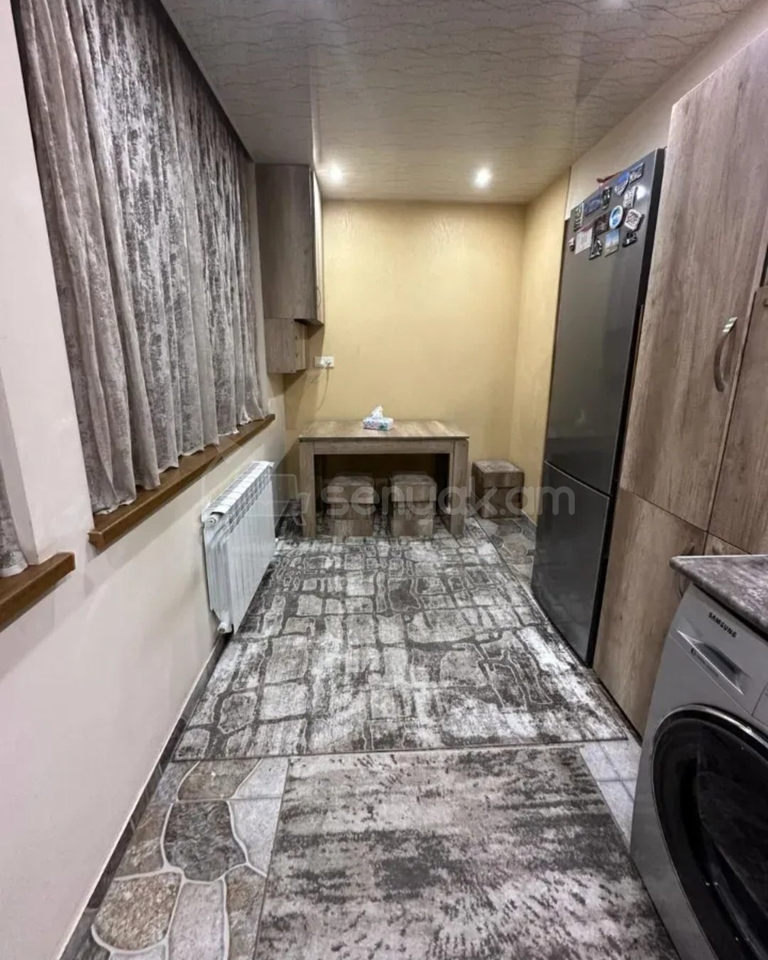 3 Սենյականոց Բնակարան Քարե Շենքում, 71քմ, 2/4 հարկ, Դիզայներական Վերանորոգված