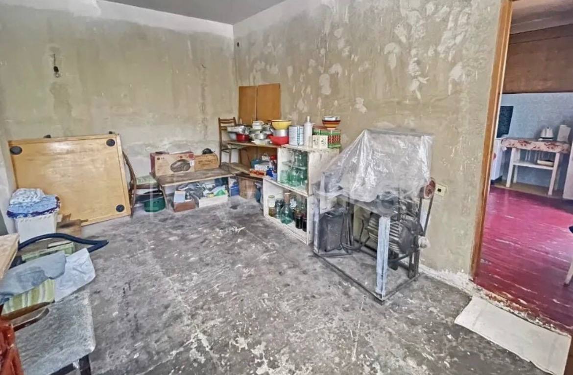 3 Սենյականոց Բնակարան Քարե Շենքում, 108քմ, 2/5 հարկ, Նորմալ Վիճակում