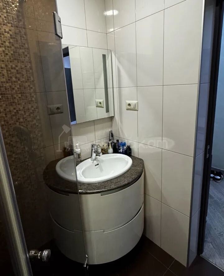 4 Սենյականոց Բնակարան Նորակառույցում, 113քմ, 8/8 հարկ, Կապիտալ Վերանորոգված