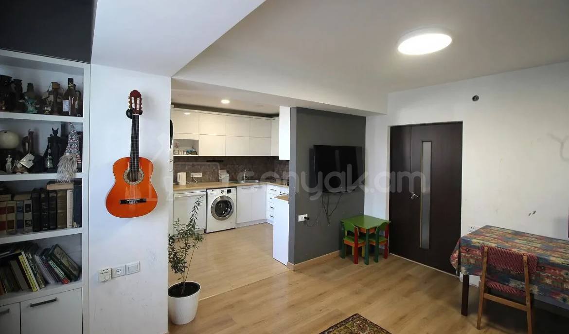 4 Սենյականոց Բնակարան, 103քմ, 6/14 հարկ, Նորմալ Վիճակում