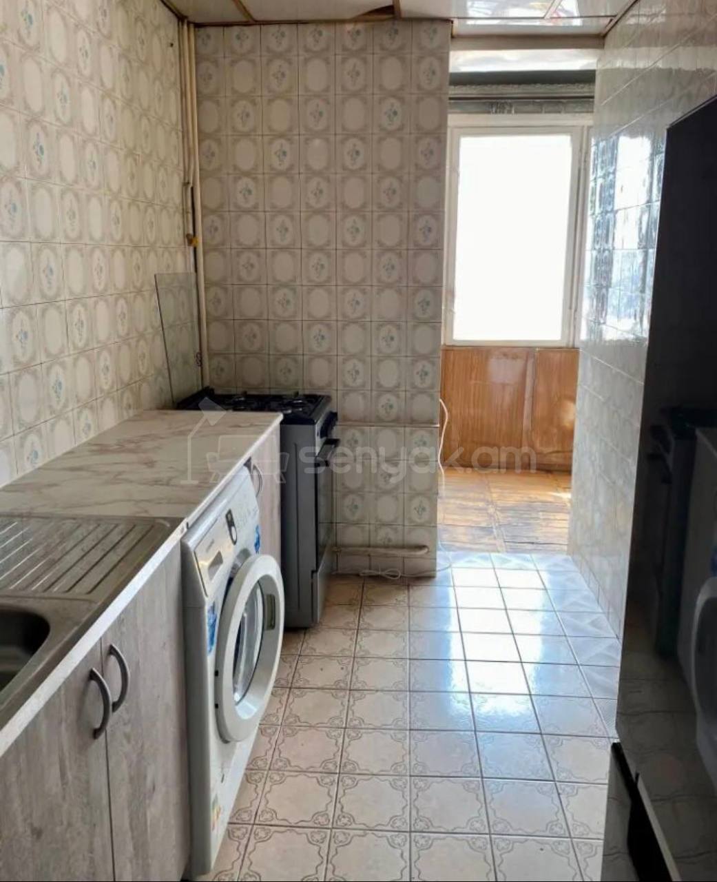 2 Սենյականոց Բնակարան Քարե Շենքում, 70քմ, 5/5 հարկ, Նորմալ Վիճակում, Կահավորված, Արևկող