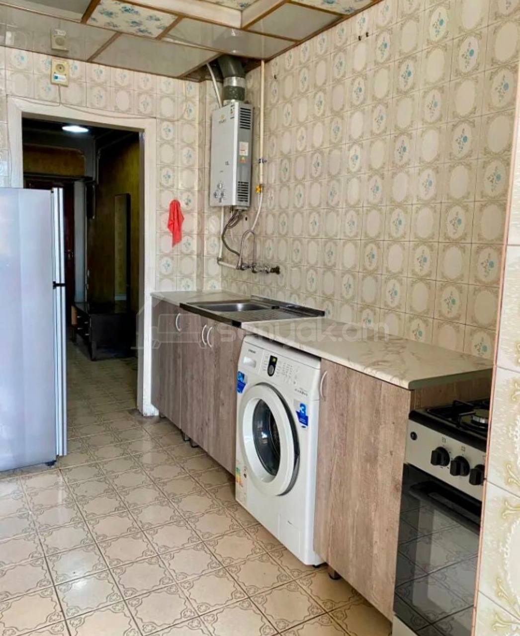 2 Սենյականոց Բնակարան Քարե Շենքում, 70քմ, 5/5 հարկ, Նորմալ Վիճակում, Կահավորված, Արևկող