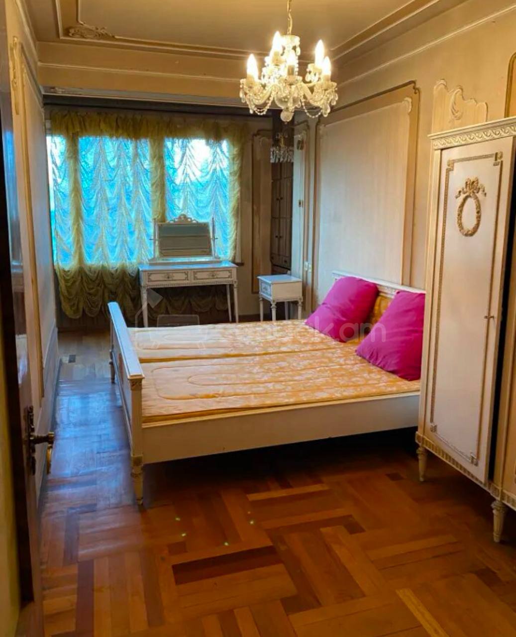 2 Սենյականոց Բնակարան Քարե Շենքում, 70քմ, 5/5 հարկ, Նորմալ Վիճակում, Կահավորված, Արևկող