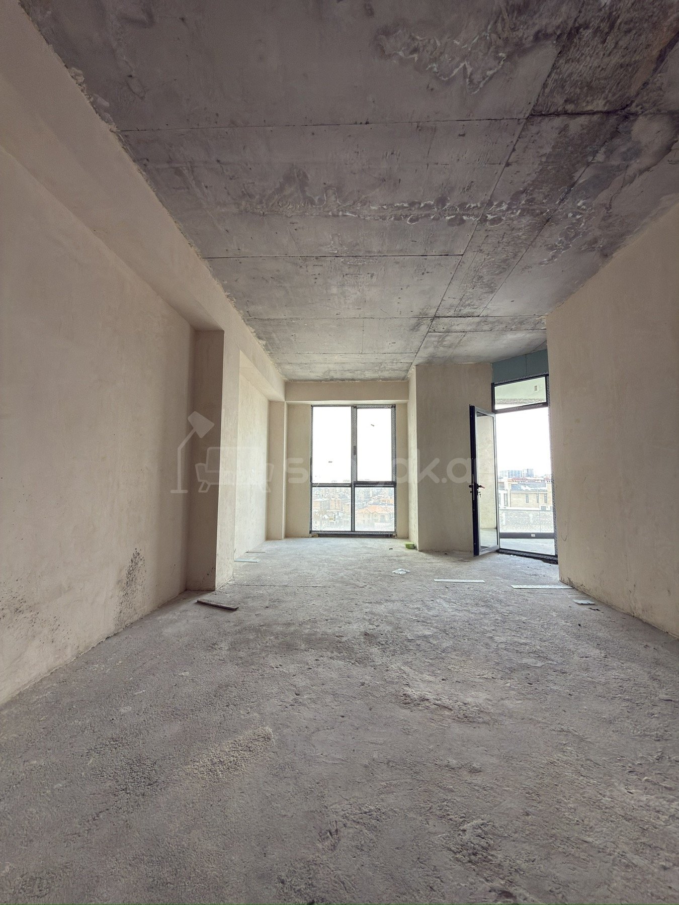 4 Սենյականոց Բնակարան Նորակառույցում, 122քմ, 6/8 հարկ, Զրոյական Վիճակում