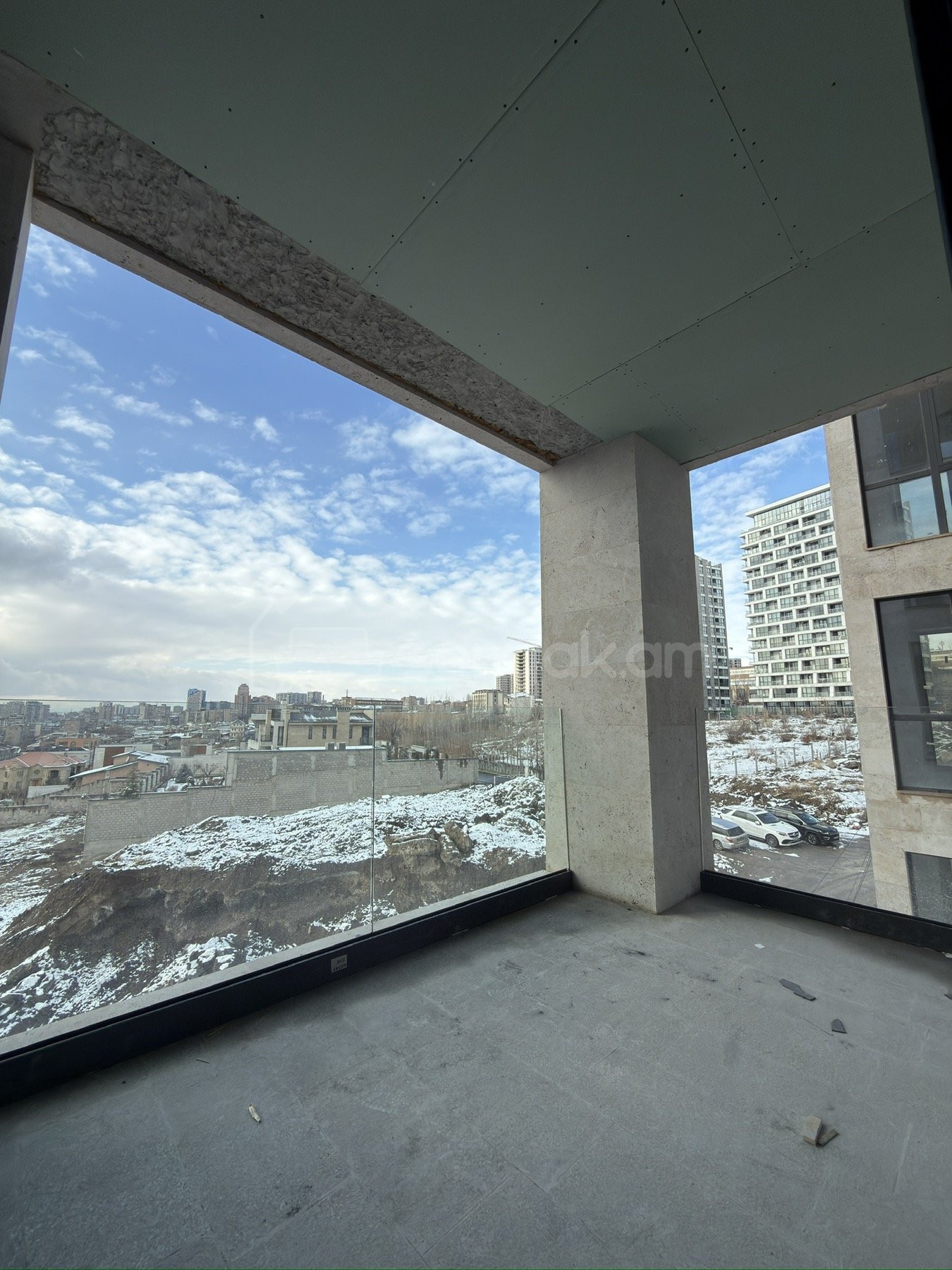 4 Սենյականոց Բնակարան Նորակառույցում, 122քմ, 6/8 հարկ, Զրոյական Վիճակում