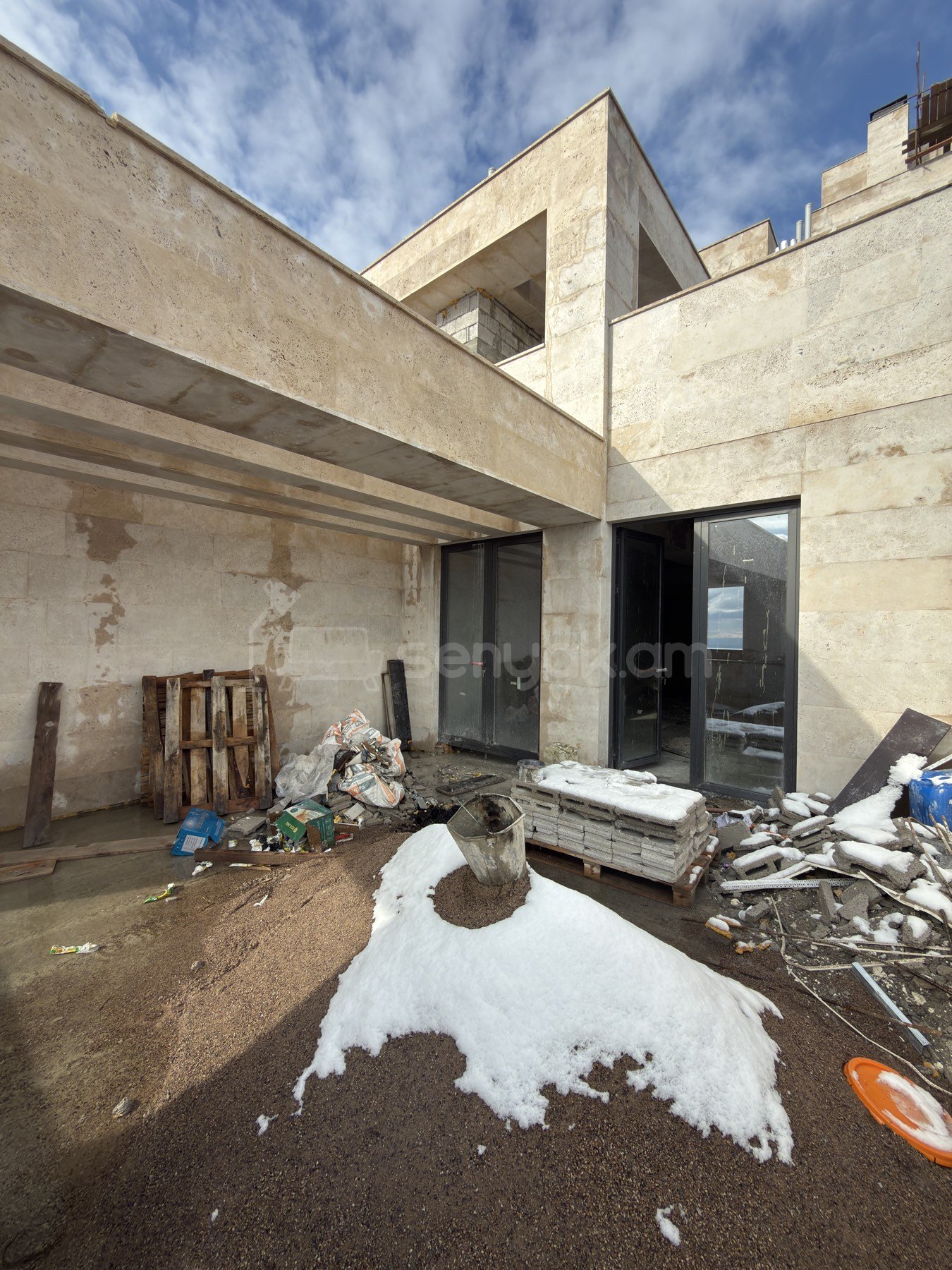 4 Սենյականոց Բնակարան Նորակառույցում, 167քմ, 8/8 հարկ, Զրոյական Վիճակում