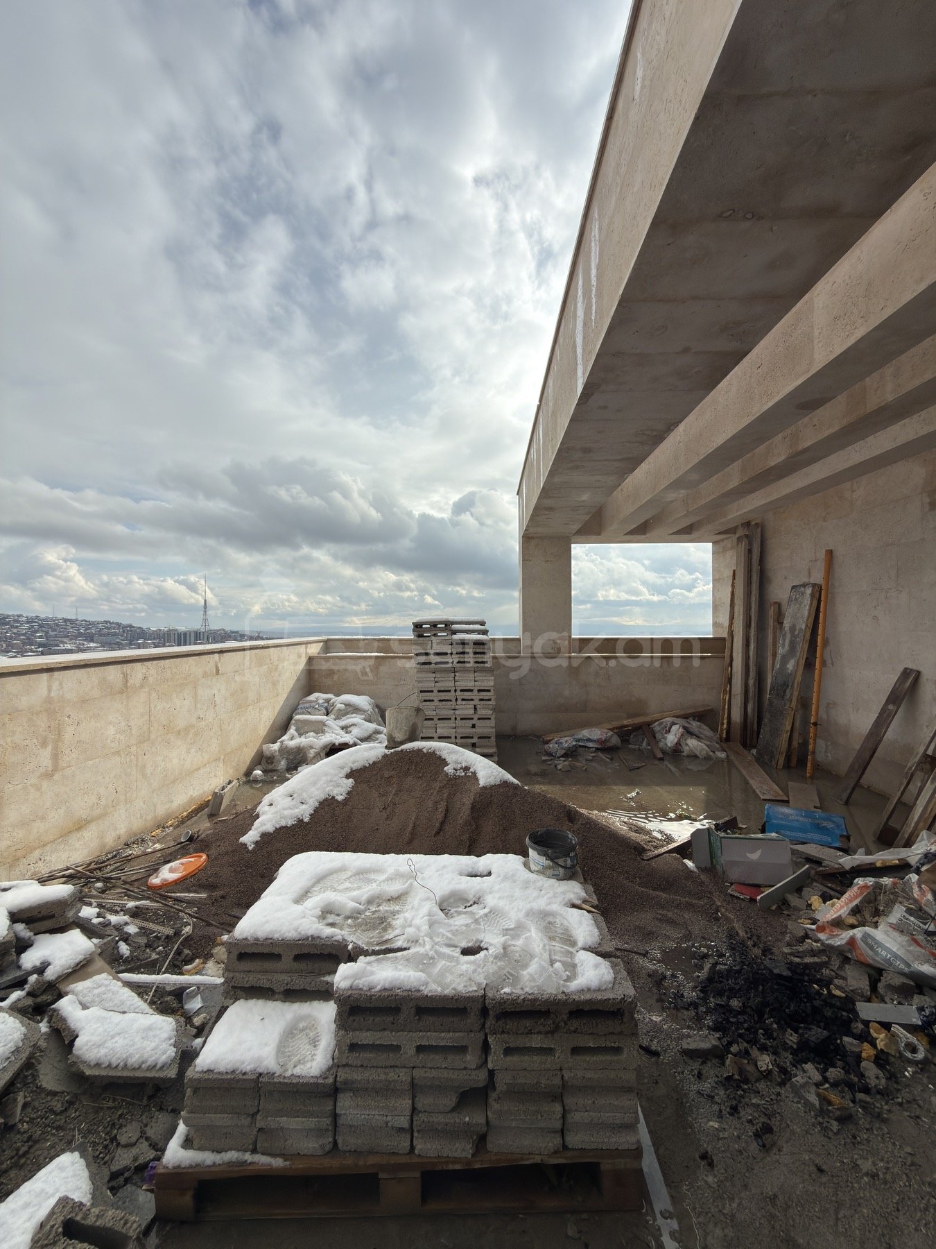 4 Սենյականոց Բնակարան Նորակառույցում, 167քմ, 8/8 հարկ, Զրոյական Վիճակում