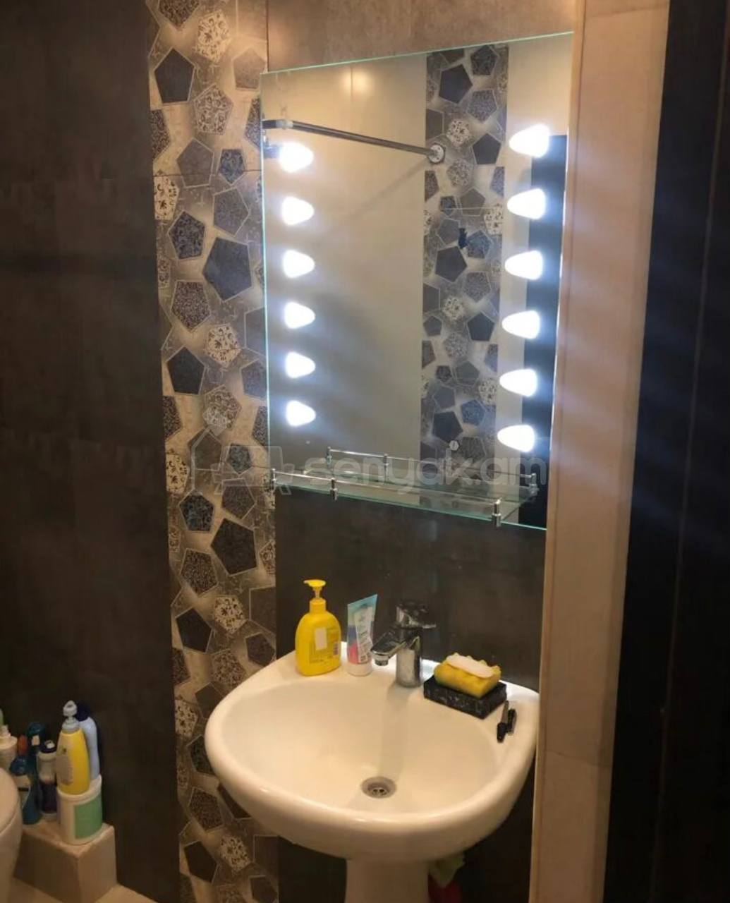 3 Սենյականոց Բնակարան, 70քմ, 4/4 հարկ, Դիզայներական Վերանորոգված