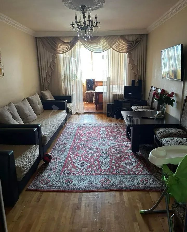 3 Սենյականոց Բնակարան Քարե Շենքում, 80քմ, 4/4 հարկ, Կոսմետիկ Վերանորոգված