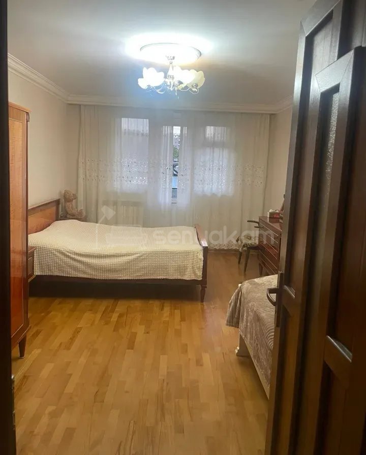 3 Սենյականոց Բնակարան Քարե Շենքում, 80քմ, 4/4 հարկ, Կոսմետիկ Վերանորոգված