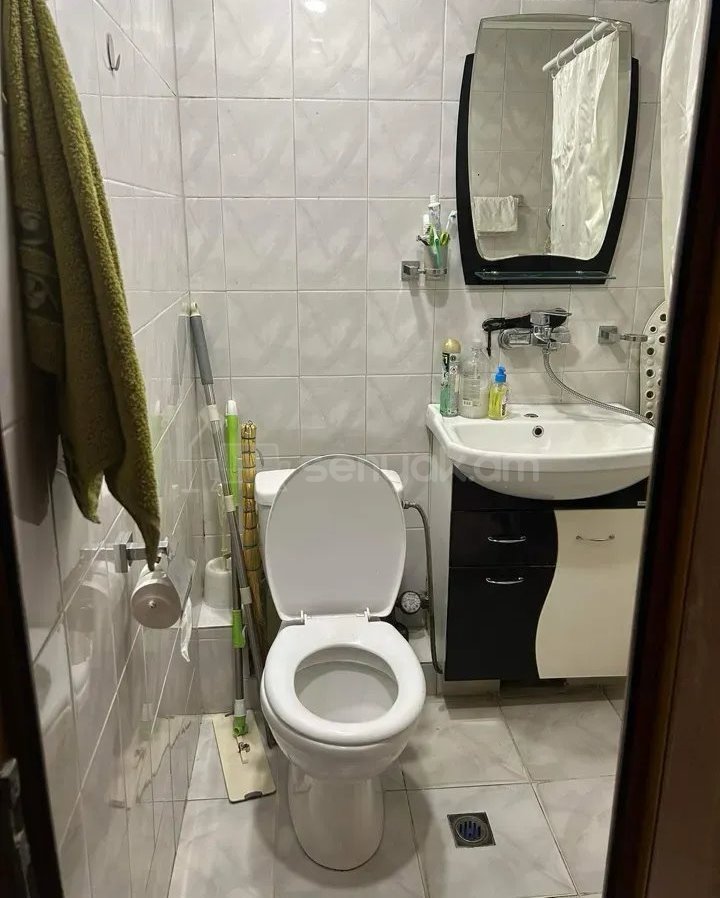 3 Սենյականոց Բնակարան Քարե Շենքում, 80քմ, 4/4 հարկ, Կոսմետիկ Վերանորոգված