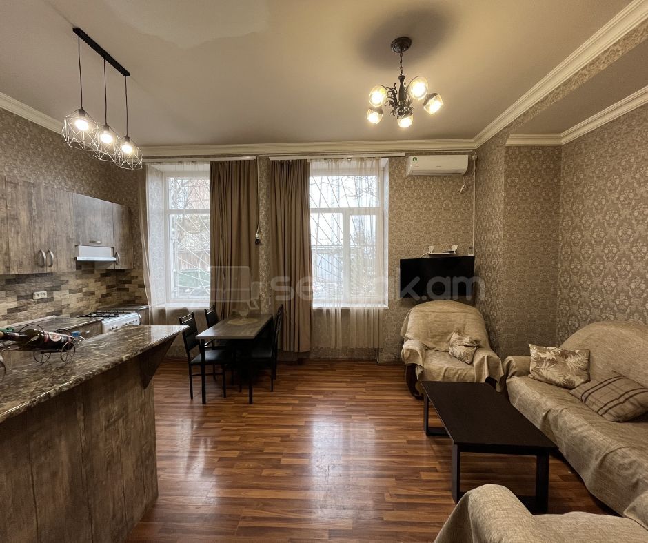 2 Սենյականոց Բնակարան Քարե Շենքում, 53քմ, 1/3 հարկ, Կապիտալ Վերանորոգված