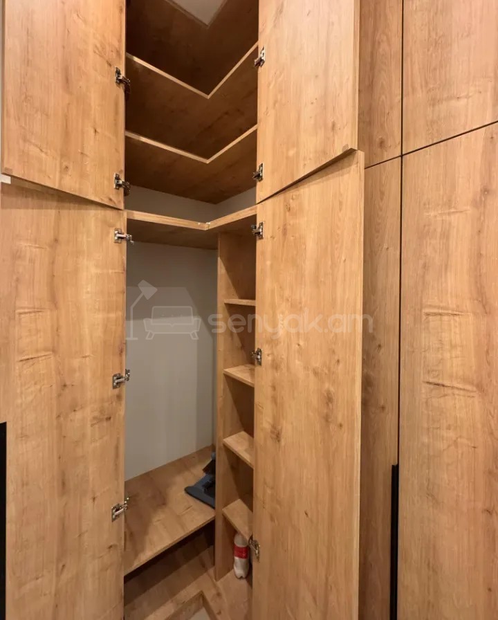 1 Սենյականոց Բնակարան Նորակառույցում, 44քմ, 12/18 հարկ, Կապիտալ Վերանորոգված