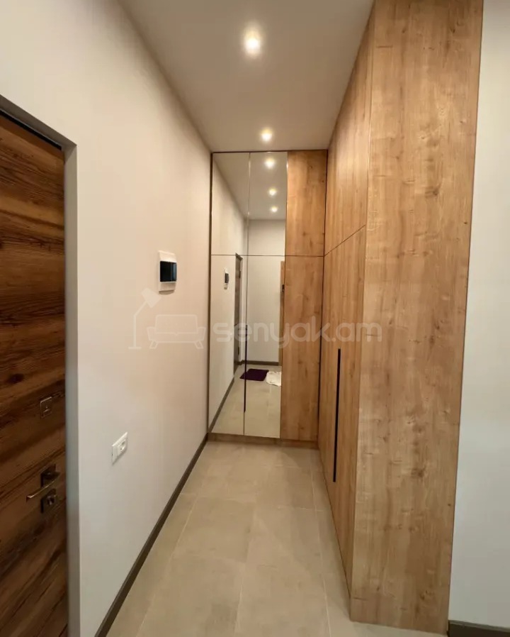 1 Սենյականոց Բնակարան Նորակառույցում, 44քմ, 12/18 հարկ, Կապիտալ Վերանորոգված