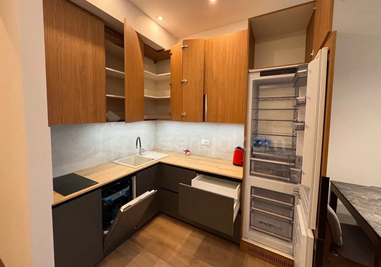 1 Սենյականոց Բնակարան Նորակառույցում, 44քմ, 12/18 հարկ, Կապիտալ Վերանորոգված