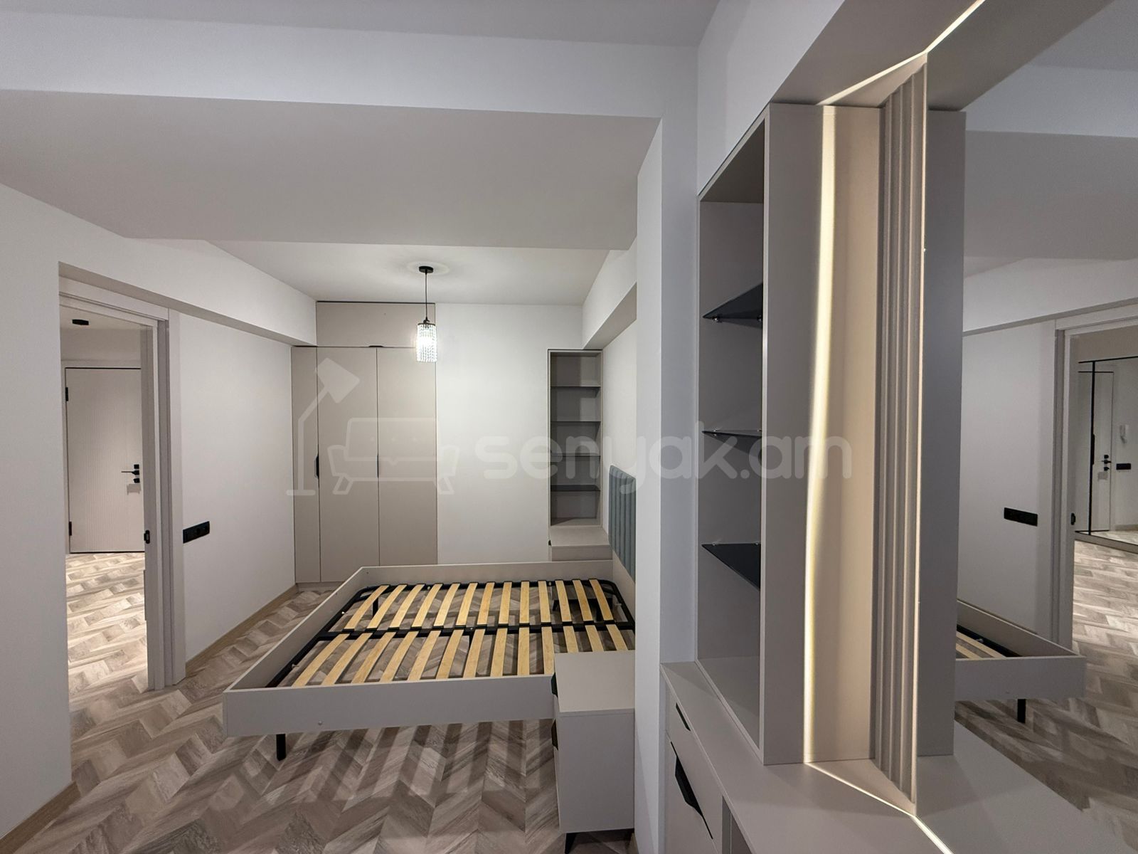 2 Սենյականոց Բնակարան, 42քմ, 3/8 հարկ, Կապիտալ Վերանորոգված