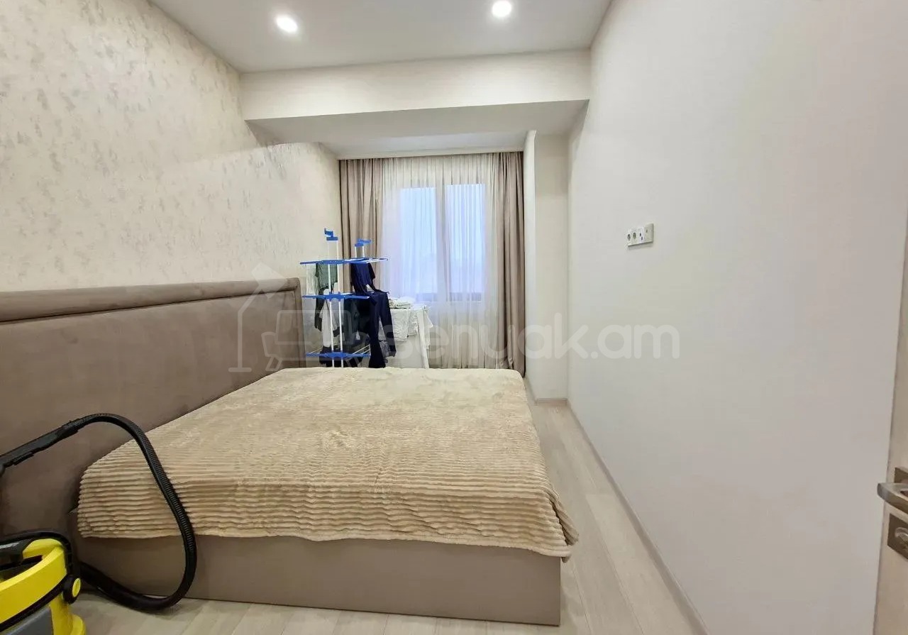 4 Սենյականոց Բնակարան Նորակառույցում, 93քմ, 10/12 հարկ, Կապիտալ Վերանորոգված