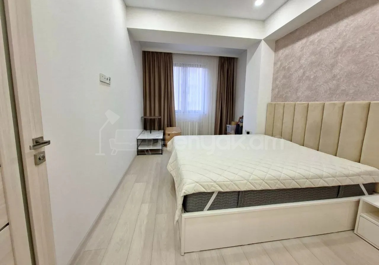 4 Սենյականոց Բնակարան Նորակառույցում, 93քմ, 10/12 հարկ, Կապիտալ Վերանորոգված