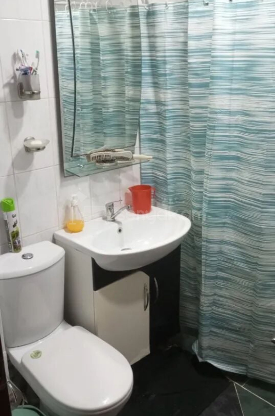 3 Սենյականոց Բնակարան Քարե Շենքում, 66քմ, 4/4 հարկ, Կապիտալ Վերանորոգված