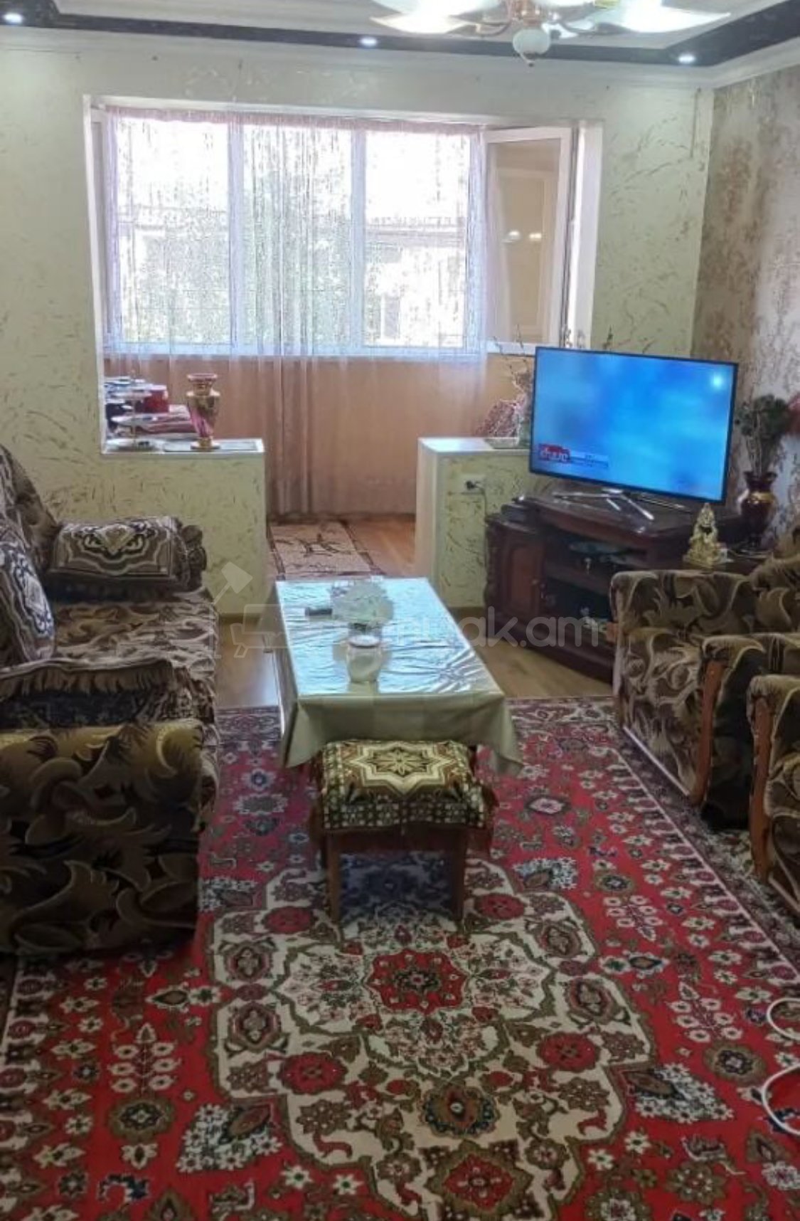 3 Սենյականոց Բնակարան Քարե Շենքում, 66քմ, 4/4 հարկ, Կապիտալ Վերանորոգված