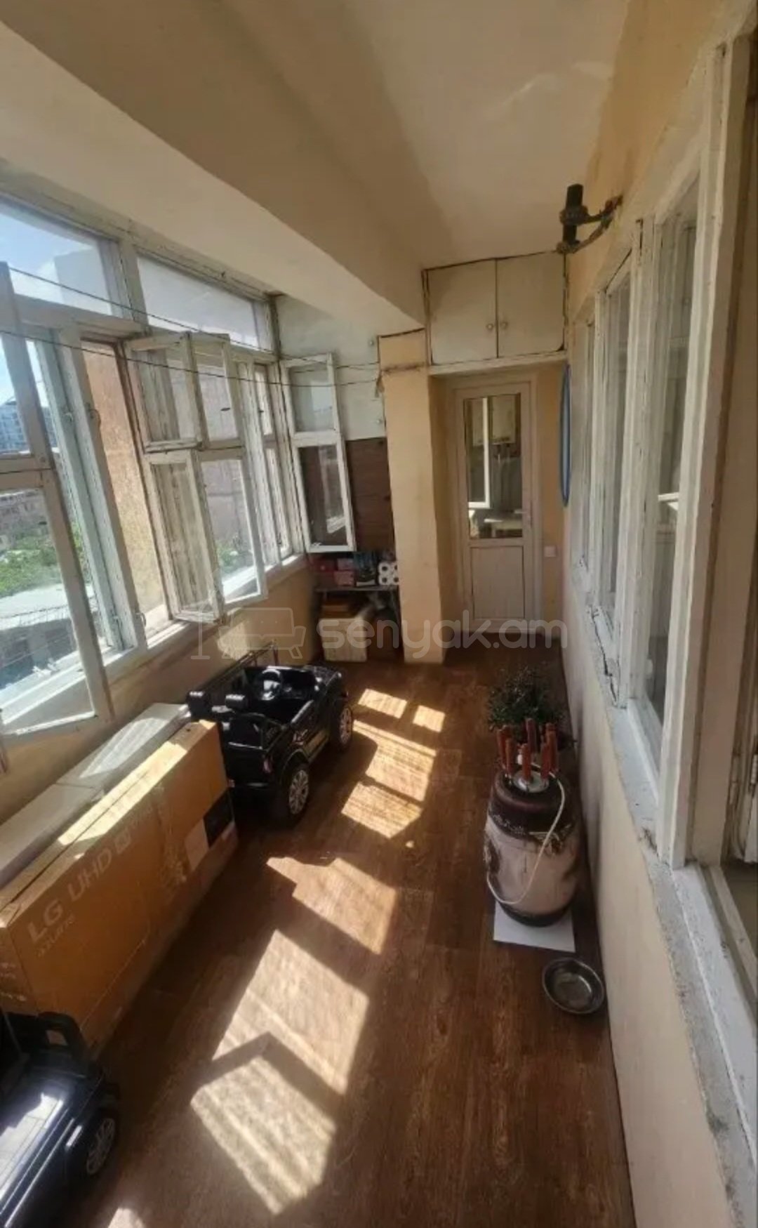 3 Սենյականոց Բնակարան, 76քմ, 3/9 հարկ, Նորմալ Վիճակում