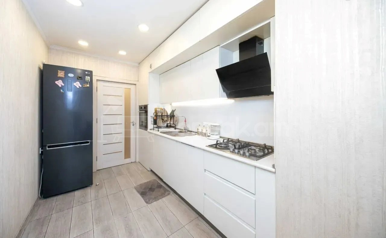 3 Սենյականոց Բնակարան, 93քմ, 13/16 հարկ, Կապիտալ Վերանորոգված