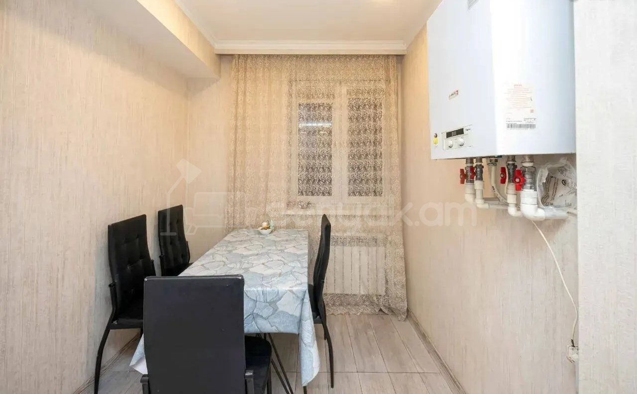 3 Սենյականոց Բնակարան, 93քմ, 13/16 հարկ, Կապիտալ Վերանորոգված