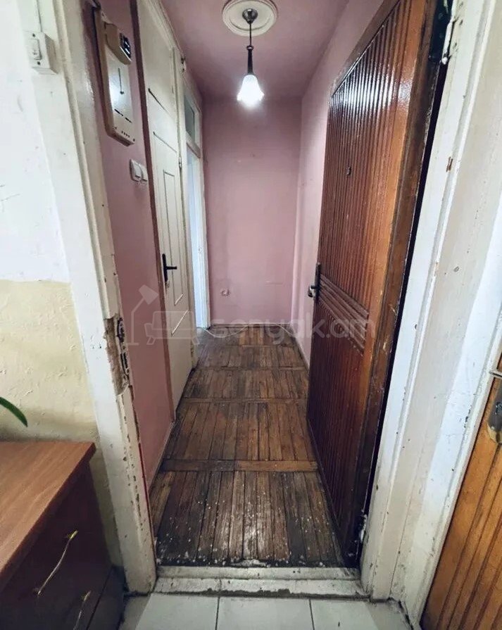 1 Սենյականոց Բնակարան, 38քմ, 4/4 հարկ, Նորմալ Վիճակում