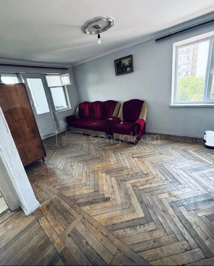 1 Սենյականոց Բնակարան, 38քմ, 4/4 հարկ, Նորմալ Վիճակում