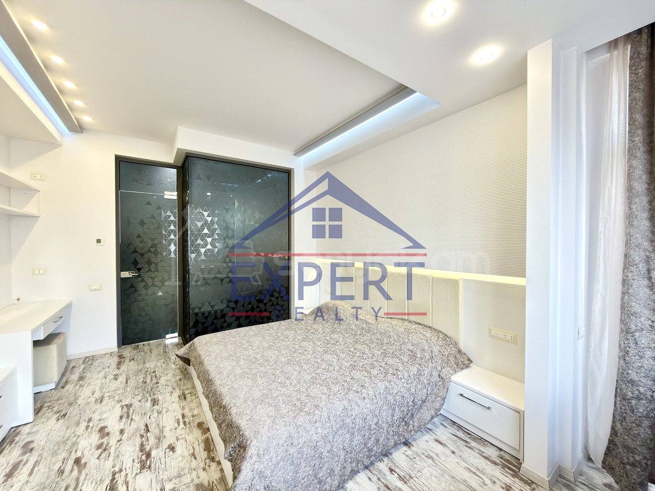 2 Սենյականոց Բնակարան Նորակառույցում, 72քմ, 8/18 հարկ, Դիզայներական Վերանորոգված, Կահավորված, Արևկող