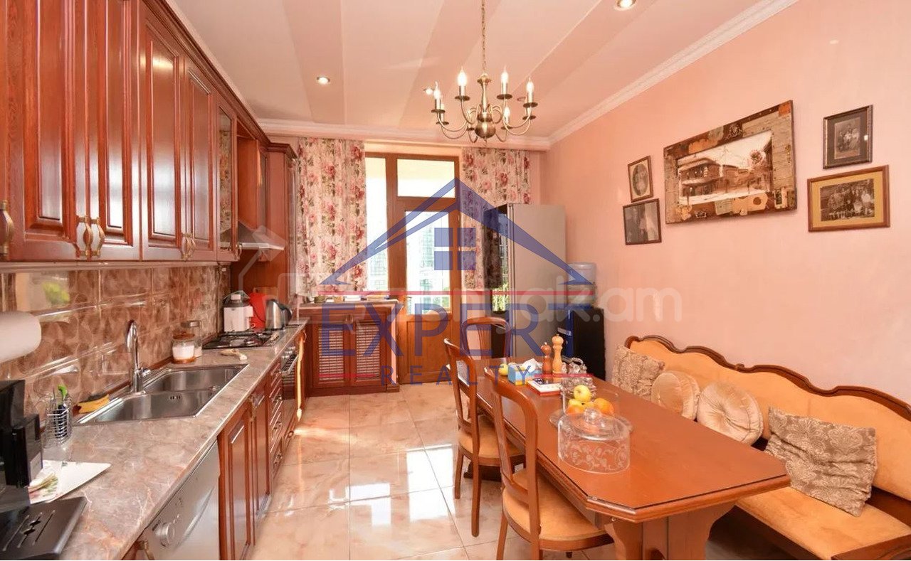 4 Սենյականոց Բնակարան Նորակառույցում, 138քմ, 8/17 հարկ, Նորմալ Վիճակում