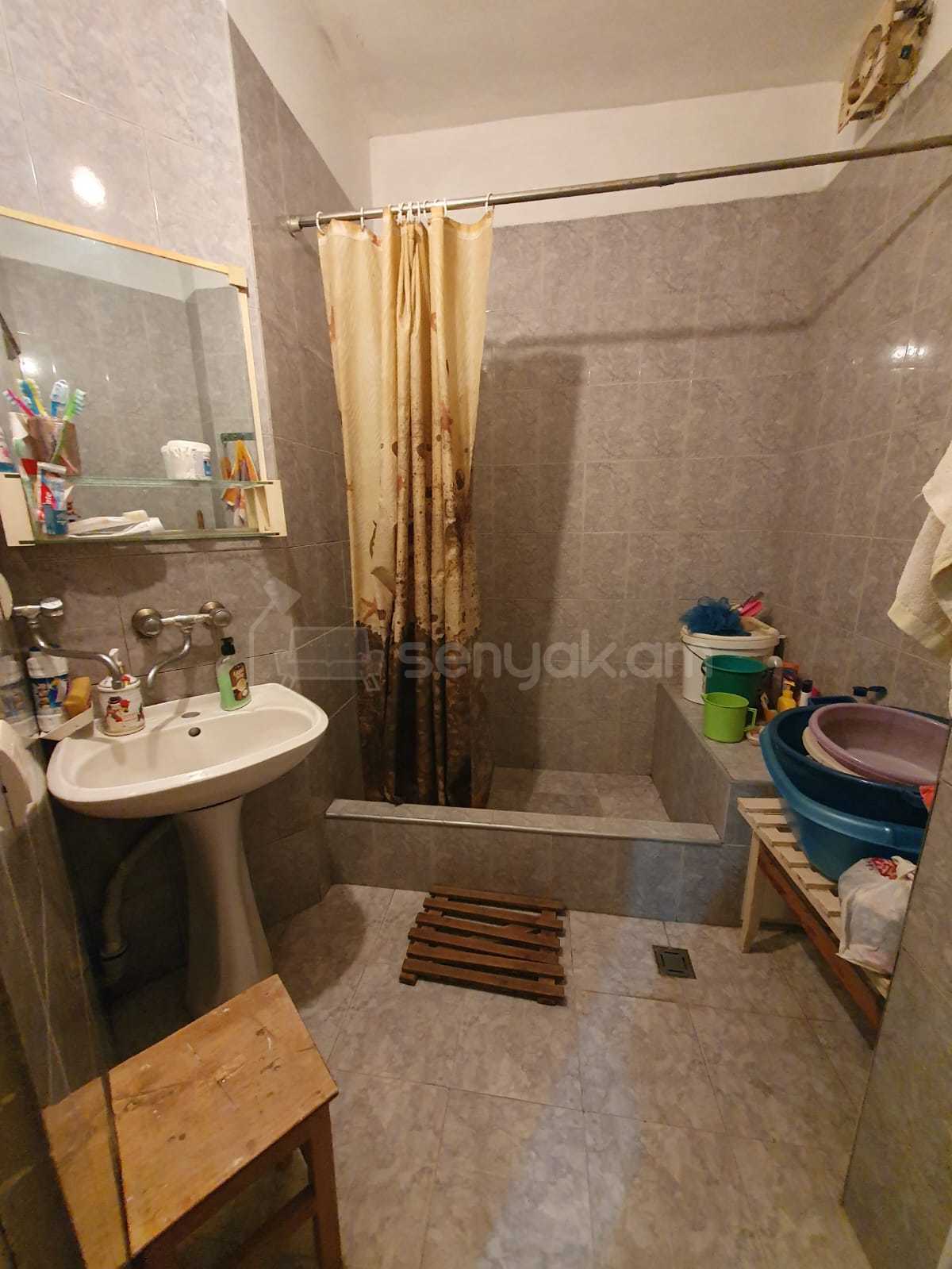 4 Սենյականոց Բնակարան, 96քմ, 12/16 հարկ, Նորմալ Վիճակում