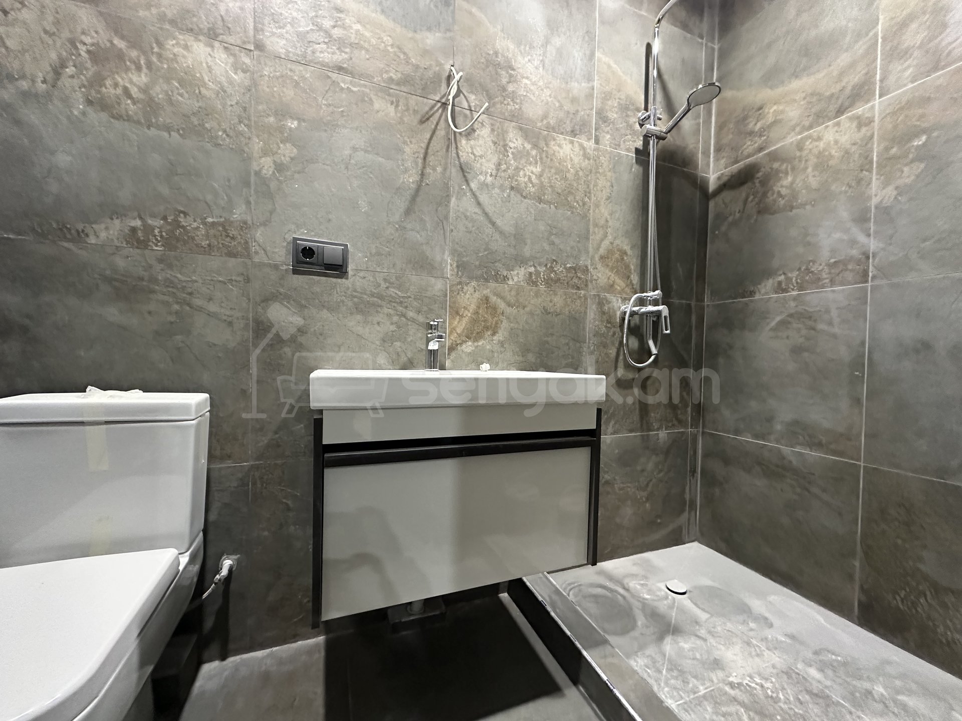 2 Սենյականոց Բնակարան Նորակառույցում, 52քմ, 9/18 հարկ, Կապիտալ Վերանորոգված