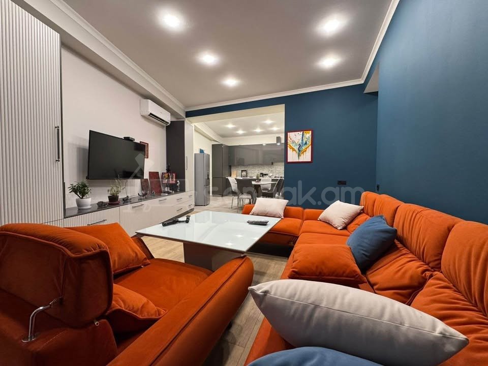 2 Սենյականոց Բնակարան Նորակառույցում, 67քմ, 2/4 հարկ, Դիզայներական Վերանորոգված