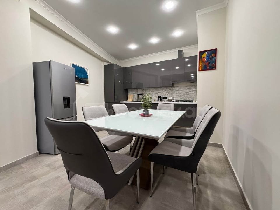 2 Սենյականոց Բնակարան Նորակառույցում, 67քմ, 2/4 հարկ, Դիզայներական Վերանորոգված