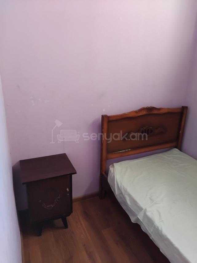 3 Սենյականոց Բնակարան, 70քմ, 2/9 հարկ, Նորմալ Վիճակում, Կահավորված, Արևկող