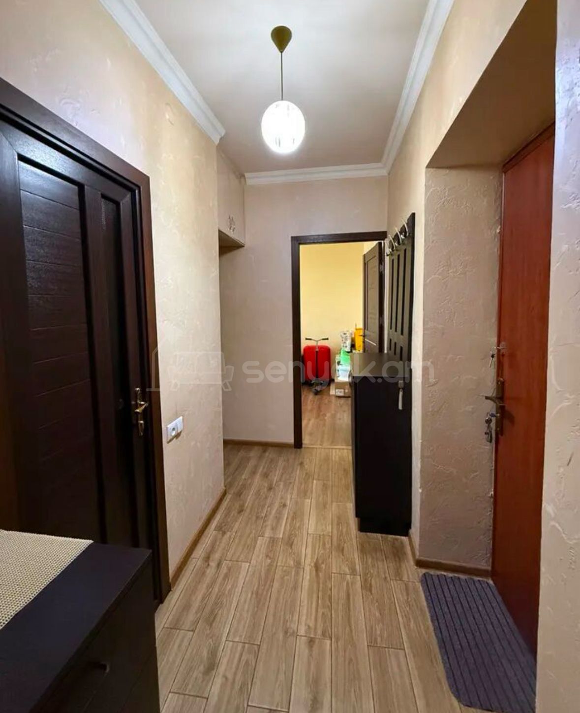 3 Սենյականոց Բնակարան Քարե Շենքում, 65քմ, 5/5 հարկ, Կապիտալ Վերանորոգված