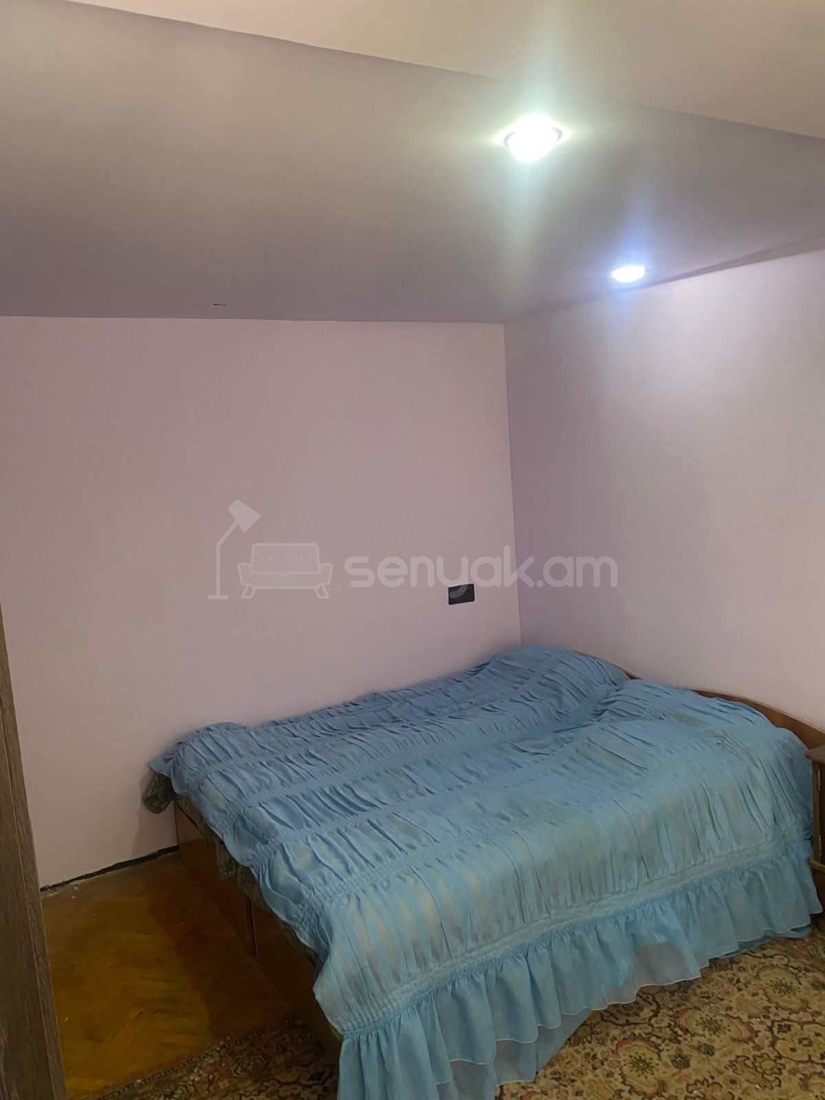 2 Սենյականոց Բնակարան Քարե Շենքում, 65քմ, 1/2 հարկ, Նորմալ Վիճակում, Կահավորված