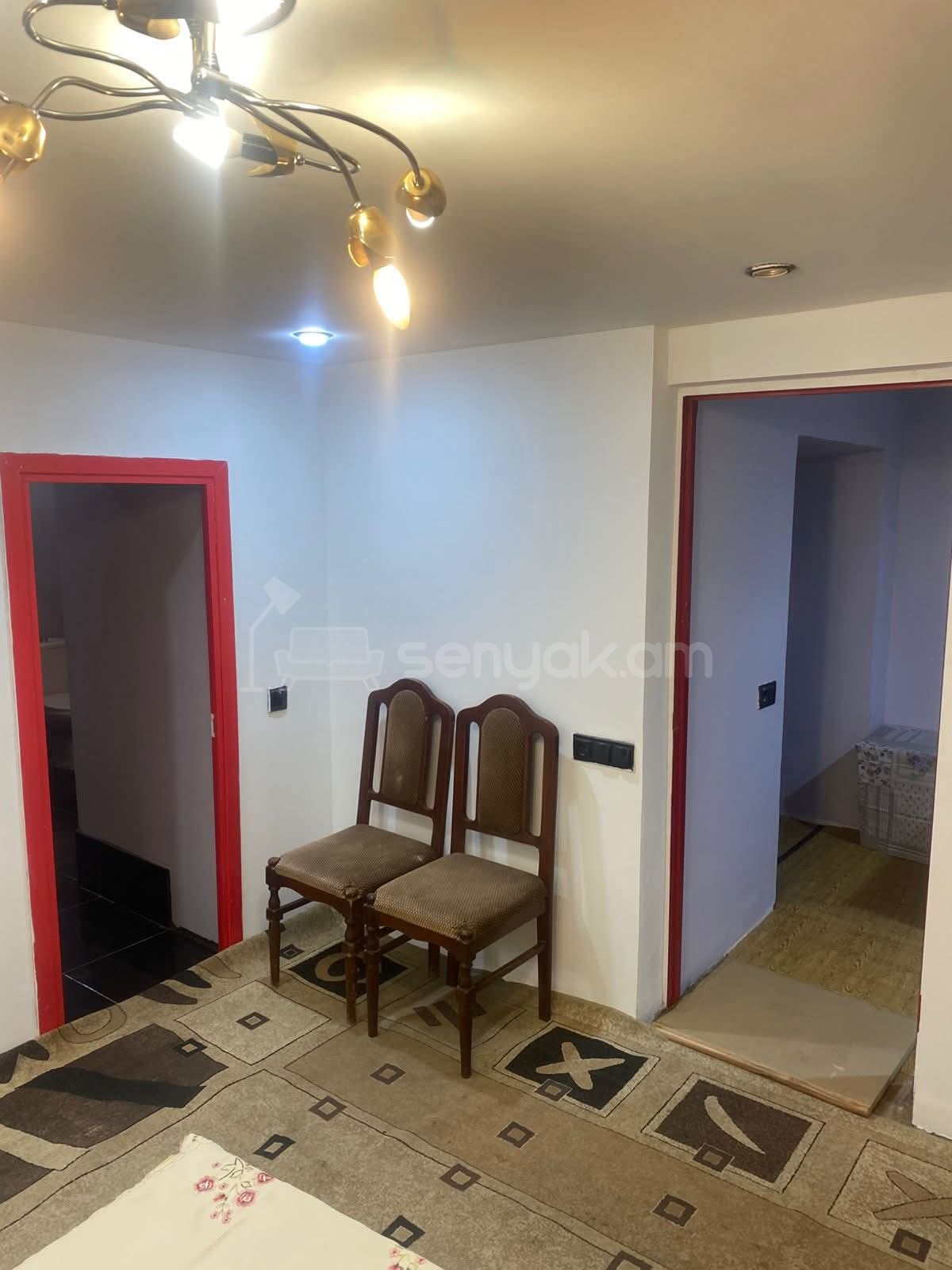 2 Սենյականոց Բնակարան Քարե Շենքում, 65քմ, 1/2 հարկ, Նորմալ Վիճակում, Կահավորված