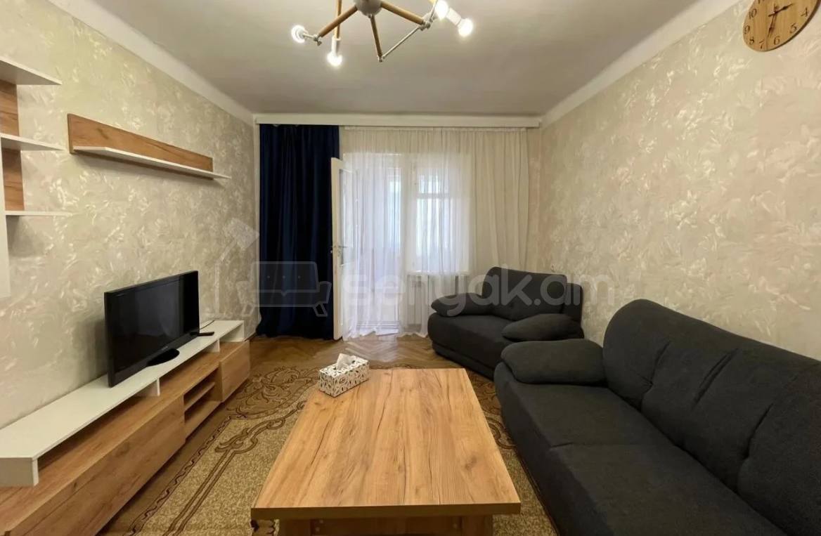 3 Սենյականոց Բնակարան Քարե Շենքում, 77քմ, 5/5 հարկ, Կապիտալ Վերանորոգված, Կահավորված, Արևկող