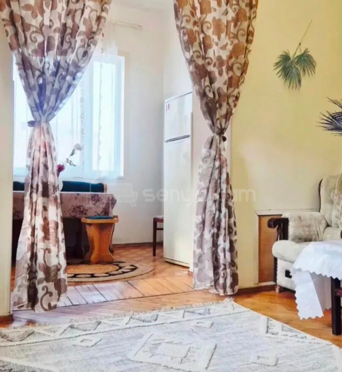 3 Սենյականոց Բնակարան Քարե Շենքում, 70քմ, 4/5 հարկ, Կապիտալ Վերանորոգված, Կահավորված