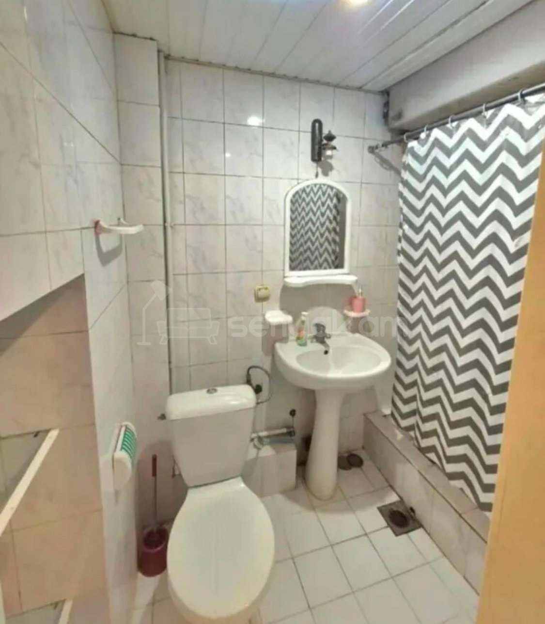 3 Սենյականոց Բնակարան Քարե Շենքում, 70քմ, 4/5 հարկ, Կապիտալ Վերանորոգված, Կահավորված