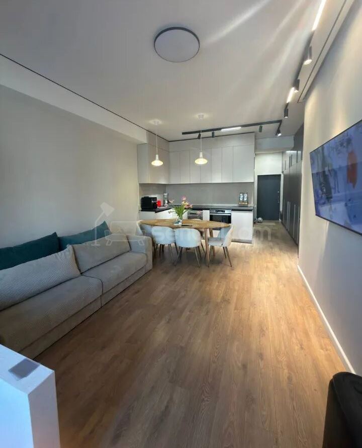 1 Սենյականոց Բնակարան Նորակառույցում, 42քմ, 4/15 հարկ, Կապիտալ Վերանորոգված