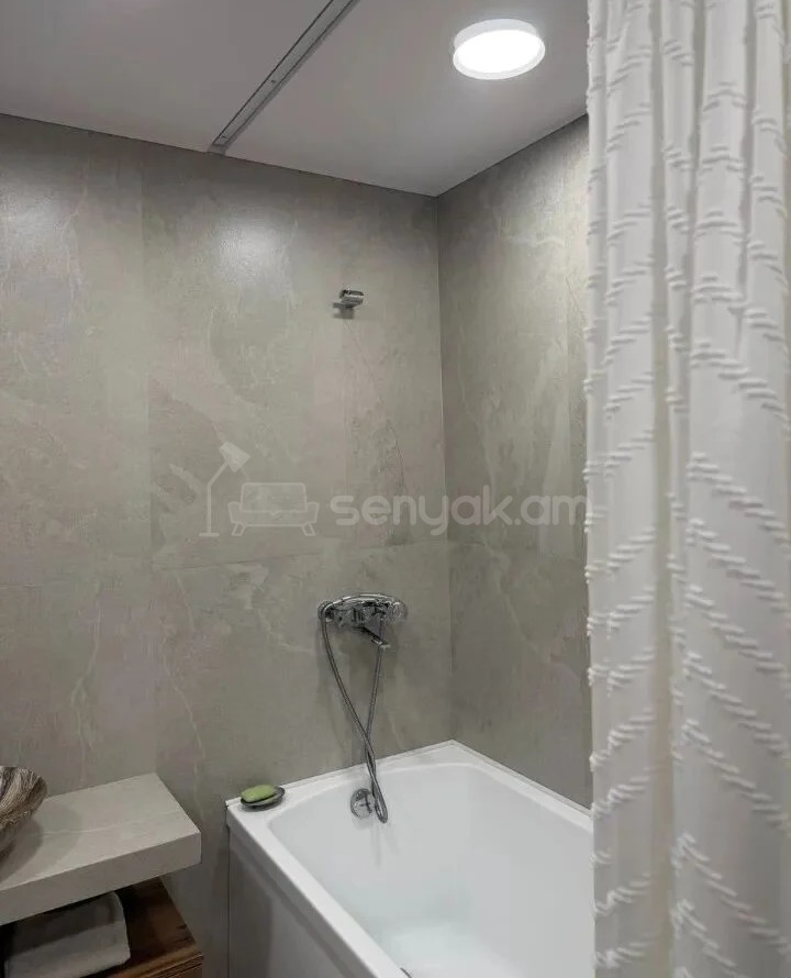 1 Սենյականոց Բնակարան Նորակառույցում, 42քմ, 4/15 հարկ, Կապիտալ Վերանորոգված